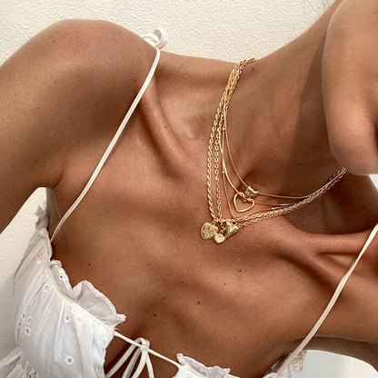 Amoura Tassel Heart Chain Set